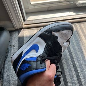 Jordan 1 Mid Blue